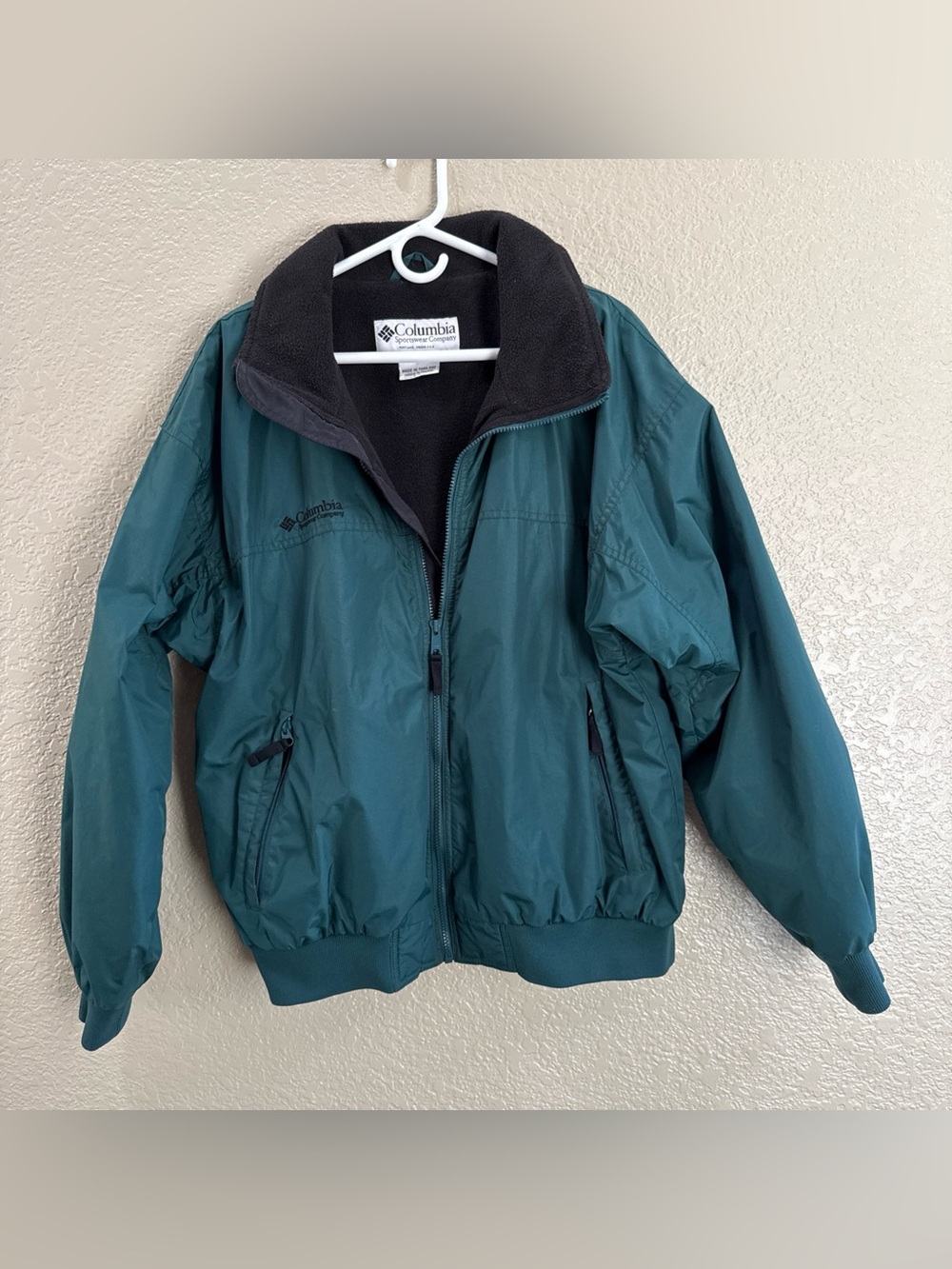 Columbia Men's Teal green Lightweight Jacket with Black Fleece lining